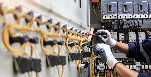 Professional Electrician technician working in Cedartown, GA